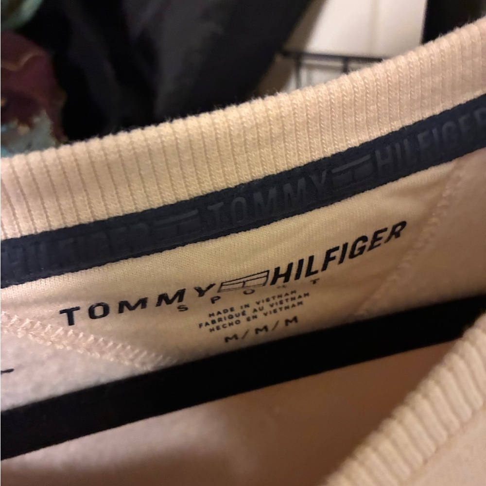 Tommy Hilfiger Cream Embossed Logo medium women’s pull-over Sweatshirt - Picture 4 of 4